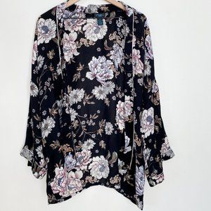 Rue 21 Plus Black and White Floral